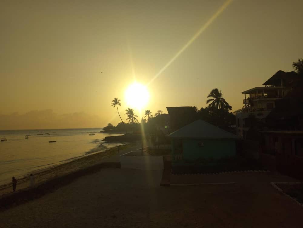 Minazi Beach Bungalows Nungwi Exterior foto